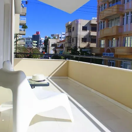 Luxury Upper-level House In Down Town Semesterbostad Limassol