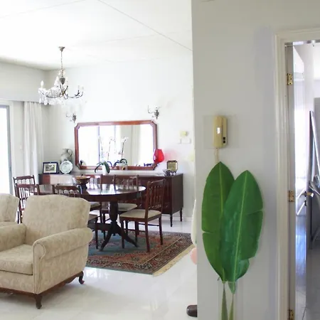 Semesterbostad Luxury Upper-level House In Down Town *